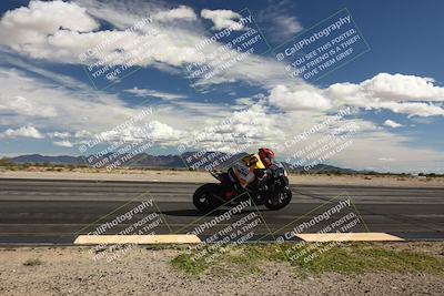 media/Nov-16-2025-Race Pace (Sun) [[8c5fa54630]]/Non Verified Riders (1st 20 Minutes)/3-Turn 3 Inside (11am)/